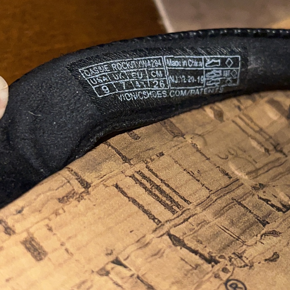 Vionic Sandals - Picture 12 of 12